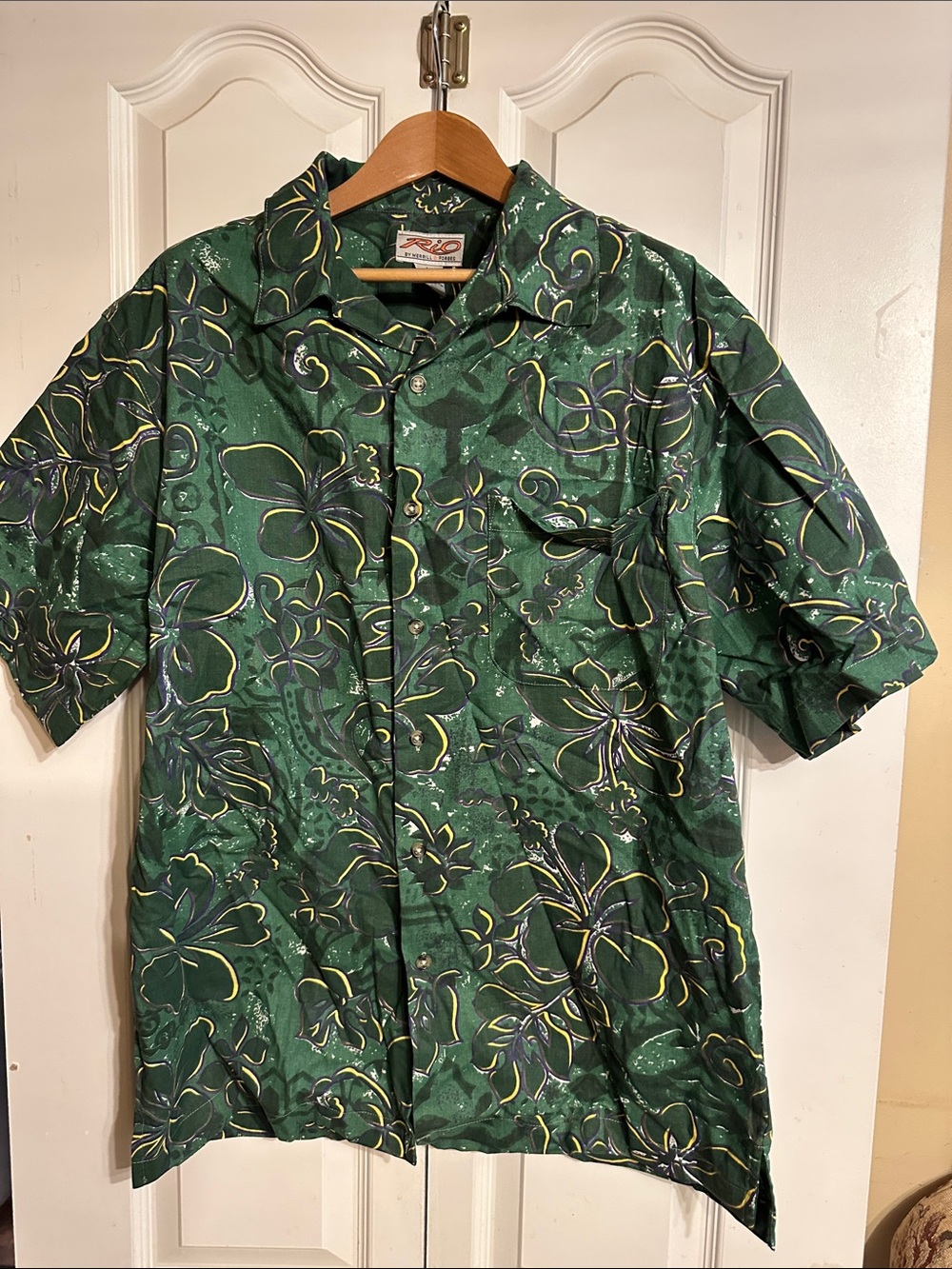 Men's Green Floral Short-Sleeve Camp Shirt